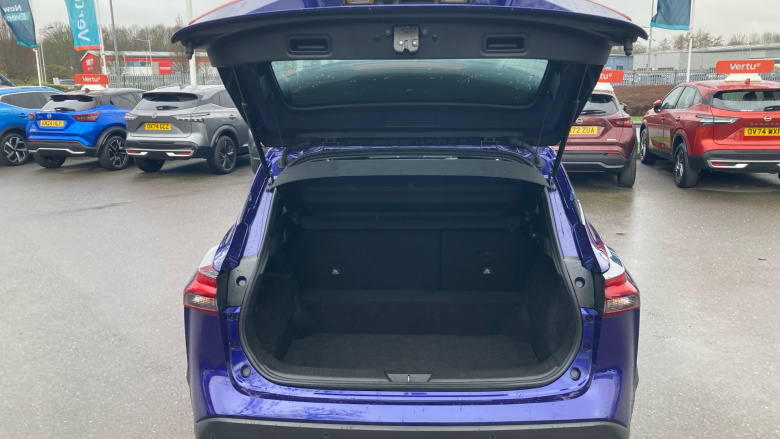 Nissan Qashqai 1.3 DiG-T MH Acenta Premium 5dr Petrol Hatchback